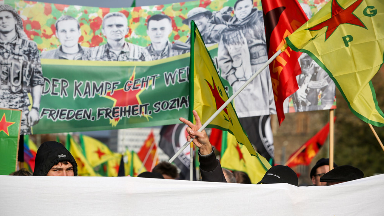 [Video]Tausende gegen Krieg und Faschismus in Berlin - Lower Class Magazine